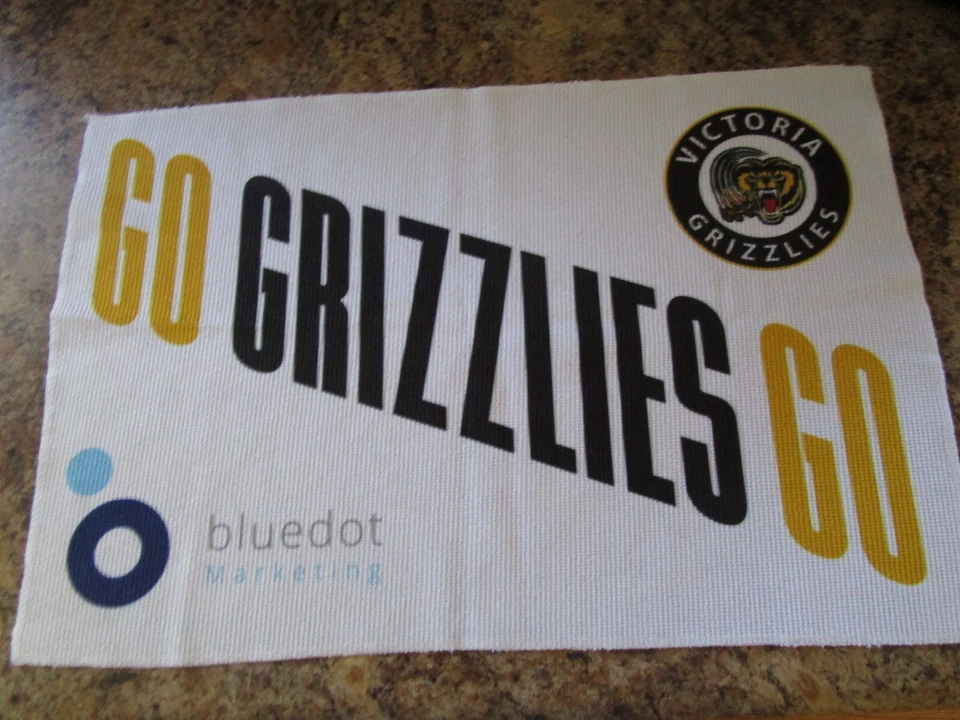 VICTORIA GRIZZLIES 2023 BCHL crying towel - Imagem 1 de 1