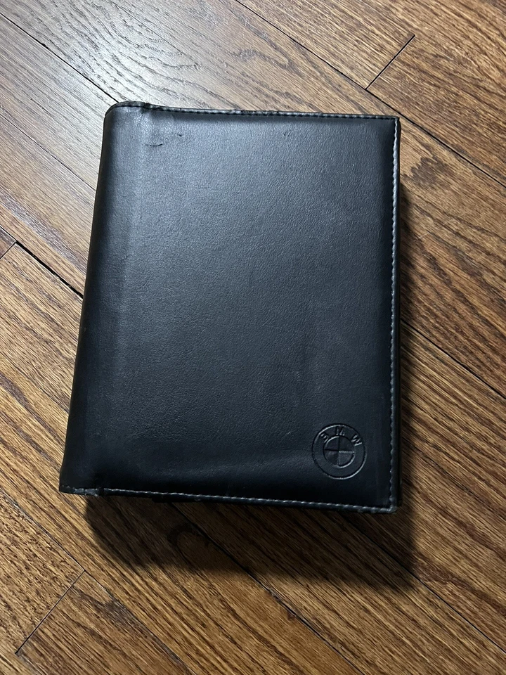 BMW Serie 3 E90 2007 sedán 325i 330i 335xi manual del propietario conjunto de libros complementarios Foto 1 de 3