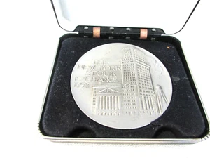 Hugh 3" New York Stock Exchange Medallion Ad for UST Inc. - In Original Box - Picture 1 of 3