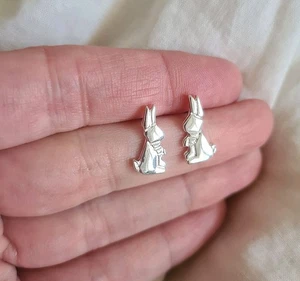 HASE OHRSTECKER Ohrringe Silber Geschenk Mädchen Süß Karnickel - Bild 1 von 3