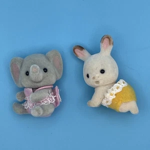 Sylvanian Families Calico Critters Ellwood Rüssel Elefant und Baby Hase - Bild 1 von 10