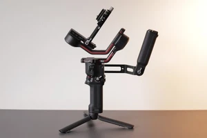 DJI RS 3 Gimbal Stabilizer 3-axis RS3 Combo for Canon/Sony etc - Picture 1 of 16
