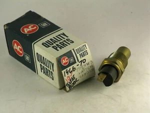 1966-1974 Buick Skylark GS Wildcat Electra NOS temp sender 6490694 - Picture 1 of 3