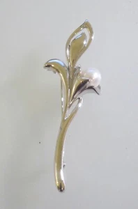 VINTAGE  STERLING 10 MM AKOYA SEA PEARL FLOWER BROOCH - Picture 1 of 2