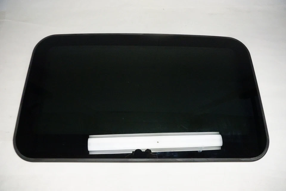 2007 2008 Audi RS4 люк стекло 8E0877071B OEM - Изображение 1 из 3