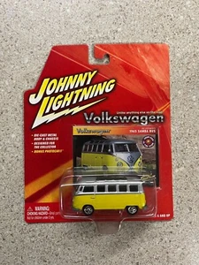 Johnny Lightning 1965 Volkswagen Samba Bus Silver & Yellow 1:64 Diecast New - Picture 1 of 2