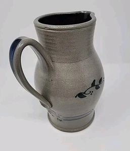 Jarra grande con esmalte de sal Rowe Pottery Works con flores azul cobalto - Imagen 1 de 8