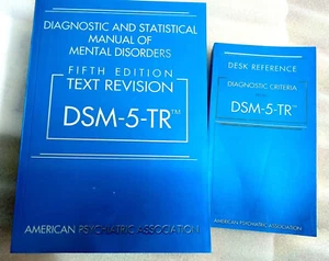 DSM-5 TR Paperback+DESK reference from DSM-5-TR 5th Edition Paperback 2022-COMBO - Picture 1 of 9