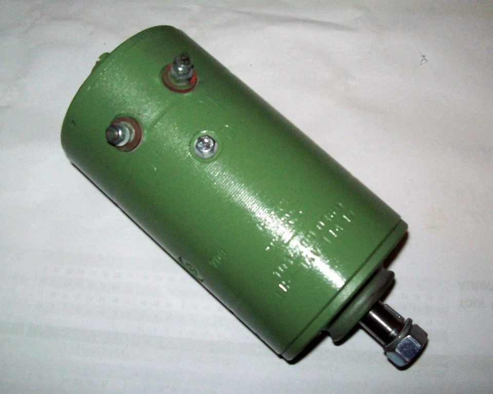 AT Gleichstrom Lichtmaschine für Fendt GT 12V-11A  linksdrehend 0101209036 - Bild 1 von 1