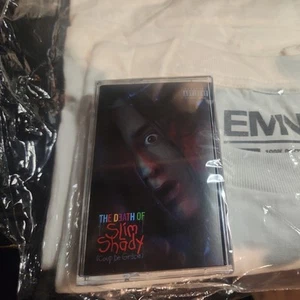 LIMITED EDITION THE DEATH OF SLIM SHADY (COUP DE GRÂCE) RED TRANSLUCENT CASSETTE - Picture 1 of 2