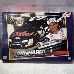 Puzzle 200 pezzi Dale Earnhardt Daytona 500 Champion Nascar 1998 ~ Hasbro sigillato - Foto 1 di 6