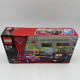 LEGO&reg; Cars 2 8424 - Hooks Agent Center 114 Pieces 5-12 Years New/New