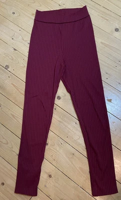 Boohoo Raspberry Ribbed Leggings. Size 12 - Image 1 of 4