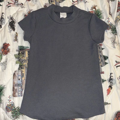 Abercrombie Kids Gray Shirt Size 13/14 Girls nwot - Image 1 of 3