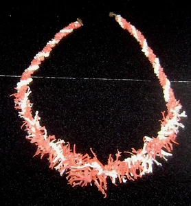 Genuine Vintage Salmon & White Graduated Branch Coral Necklace - Picture 1 of 3
