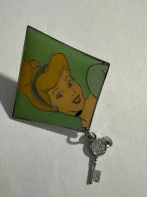 TDR - 灰姑娘 - 总结局 - Dream Goes On Finale - 银色钥匙针 (E3) — 第 1/2 张图片