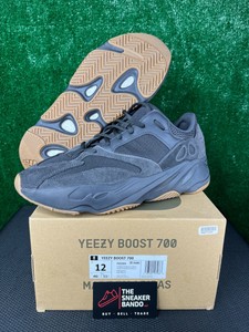 yeezy 700 utility black