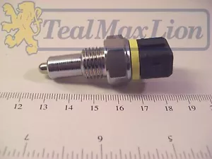 Contacteur Feu de Recul BVM Peugeot 205 309 405 605 106 206 306 406 806 Partner - Picture 1 of 1