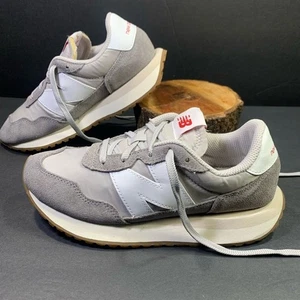 New Balance 237 Damen grau weiß Turnschuhe Schuhgröße 5 oder Jugend 3,5 - Bild 1 von 10