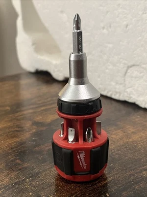 Milwaukee 8-in-1 Hex Shank Compact Ratcheting Multi-Bit Driver 48-22-2330 - Image 1 of 4