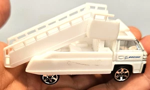 Realtoy BOEING Airport Stair Truck loose diecast provide stairs for passengers - Picture 1 of 5