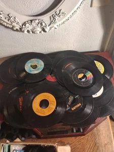 Lot of 30 Vintage 1960s & 1970s Mixed Genre 45 rpm Vinyl Records,Cream, More - Picture 1 of 7