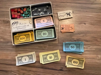 Monopoly 1936-1951 Piezas, Dados, Cartas de Juego, Casas, Hoteles, Reglas, Piezas de Juego Foto 1 de 4