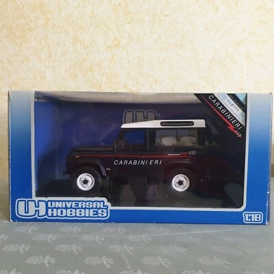 CARABINIERI 1/18 LAND ROVER DEFENDER COMPLETO DI SCATOLA - Immagine 1 di 4