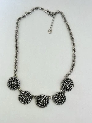 Collar Talbot’s tono plata con dijes perlados grises/plateados llamativos-20” 18 Foto 1 de 4