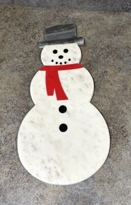 Bandeja para servir queso muñeco de nieve mármol charcutería hermosa y festiva Foto 1 de 4