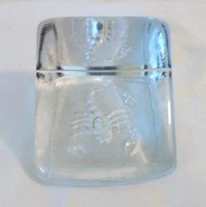 Scorpion Paperweight NYBRO GLASBRUK Glass Sweden  Clear Paul Isling Design - Picture 1 of 5