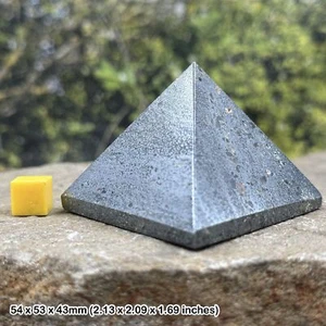 Hämatitpyramide - Echte spirituelle Heilung Kristall Mineralstein RST305 - Bild 1 von 1