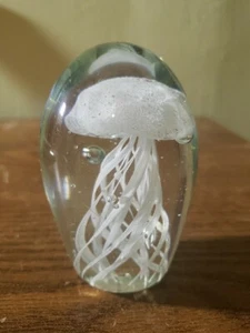 Pisapapeles de vidrio artístico de medusas - Imagen 1 de 3