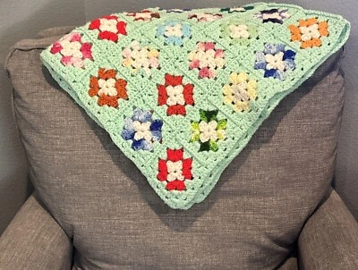 Manta bebé verde y multicolor abuela cuadrada vintage afgana ganchillo edredón Foto 1 de 4