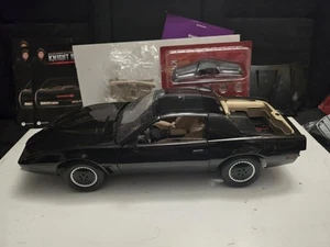 Maqueta coche Knight Rider 1:8 - Imagen 1 de 18