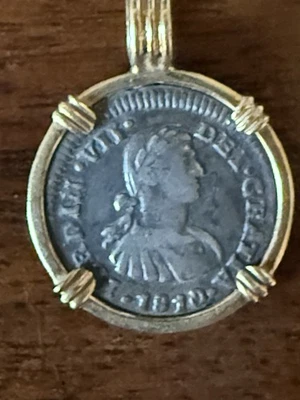 Spanish/Mexican colonial 8 Shipwreck Coin 14K Gold Pendant. 1810 D E I Gratta  - Image 1 of 4