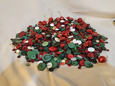 Lote De Colección 1 lb 13 oz Rojo y Verde Navidad Botones Campanas+++ Artesanía Foto 1 de 4