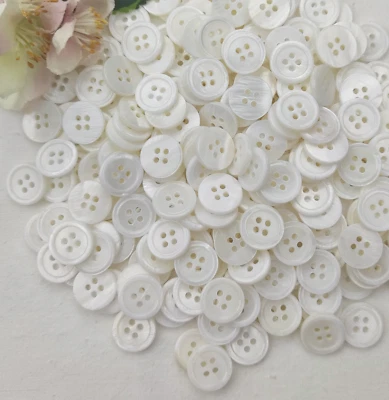 5 Knöpfe rund Perlmutt 12,5 mm Muscheln Kinderknöpfe Knopf Kinder Baby weiß neu - Bild 1 von 4