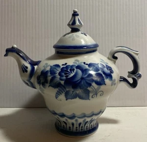 GZHEL Soviet Porcelain Teapot White&Blue Floral Motif Hand Made/Painted Vtg - Picture 1 of 24
