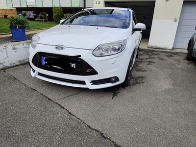 Zum Verkauf Ford Focus ST 250PS Tüv Bis 06.2026 - Bild 1 von 4