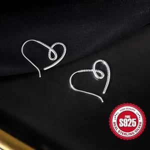 Nuevos aretes tipo argolla Twist of Love de plata de ley S925 en forma de corazón - Imagen 1 de 3