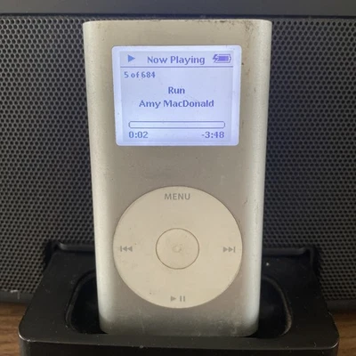 Apple iPod Mini 1st Generation A1051 4 GB MP3 Player - Silver (M9160) - Image 1 of 4
