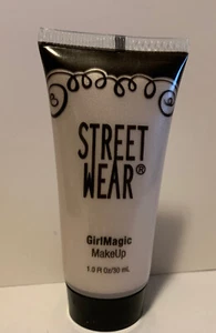 REVLON STREET WEAR GIRL MAGIC MAKEUP - ANGEL GLAM Foundation New ๐น - Picture 1 of 2
