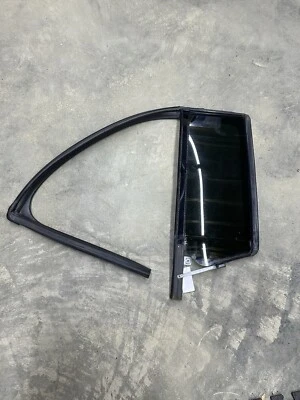 09-19 OEM Ford Flex Puerta Trasera Izquierda Conductor Sello Ventana Lateral Vidrio Resistente a la intemperie  Foto 1 de 4