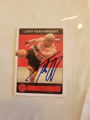 Damaged TITO ORTIZ AUTOGRAPH SIGNED TRADING CARD UFC LT HEAVYWEIGHT CHAMPION - Image 1 of 2