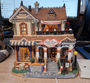 Lemax Bâtiment Lumineux Maison de Village Noël 2011 - Picture 1 of 6