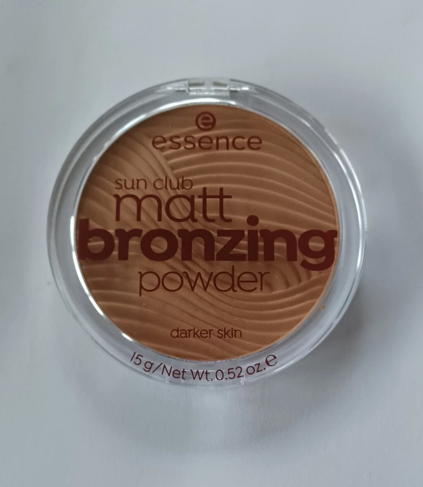 essence SUN CLUB Matt Bronzing Powder 02 sunny. Wellen.  - Bild 1 von 1