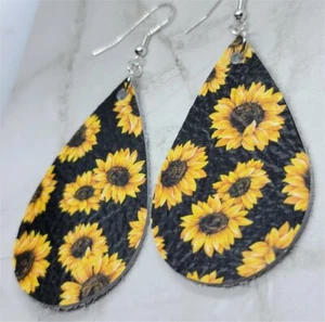 Ohrringe Sonnenblumen bedruckt auf schwarzem Echtleder Tropfen - Bild 1 von 3