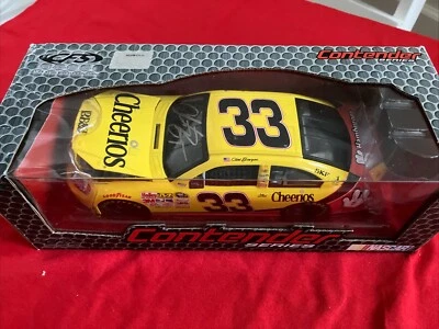 NASCAR *Autografiado* Clint Bowyer #33 Cheerios 2010 Impala CFS 1:24 Contender  Foto 1 de 4