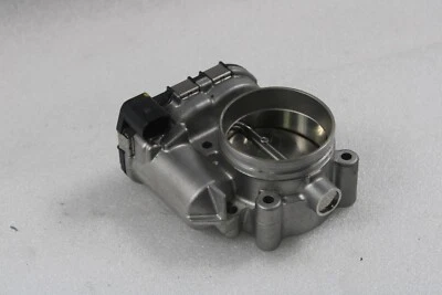 Ferrari California T, 488, conjunto de carrocería del acelerador, usado, P/N 329966 Foto 1 de 4